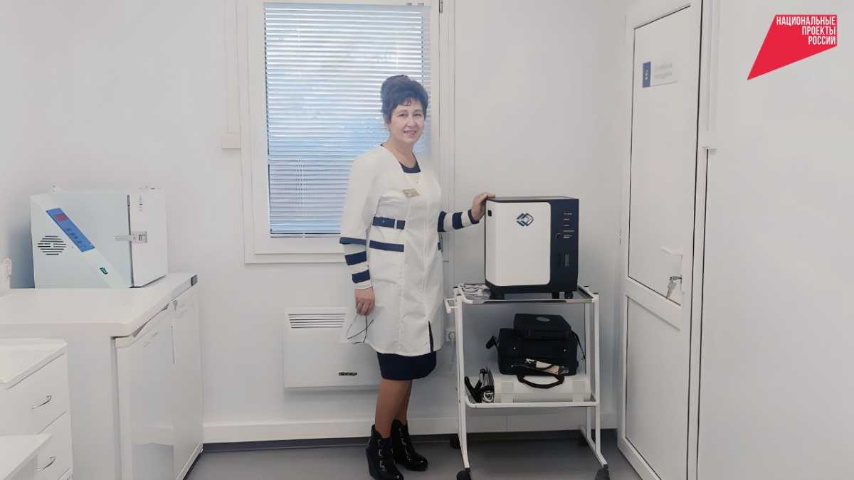 На территории обслуживания ФАПа проживает более 600 взрослых и 255 детей.