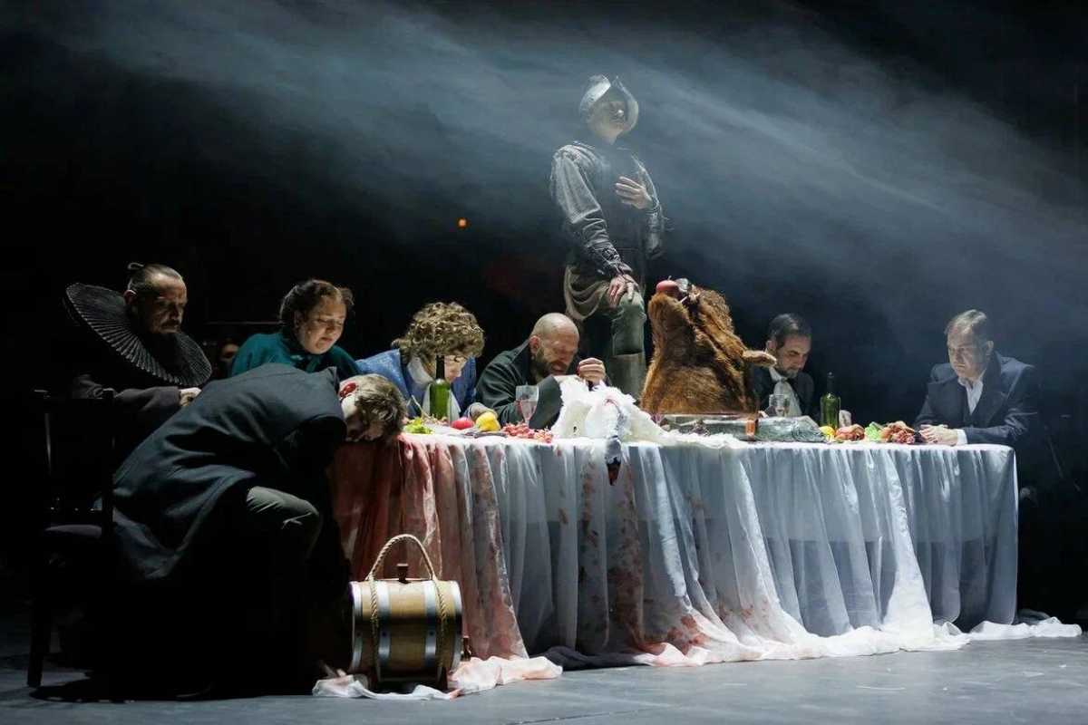 Зрители смогут увидеть спектакли ведущих театров России.