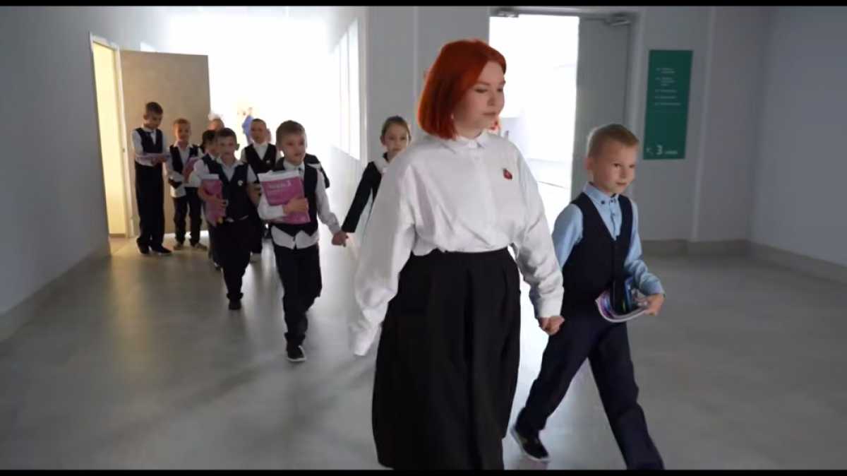 Глава региона в своём телеграм-канале рассказал историю молодой учительницы Ольги Ивановой.