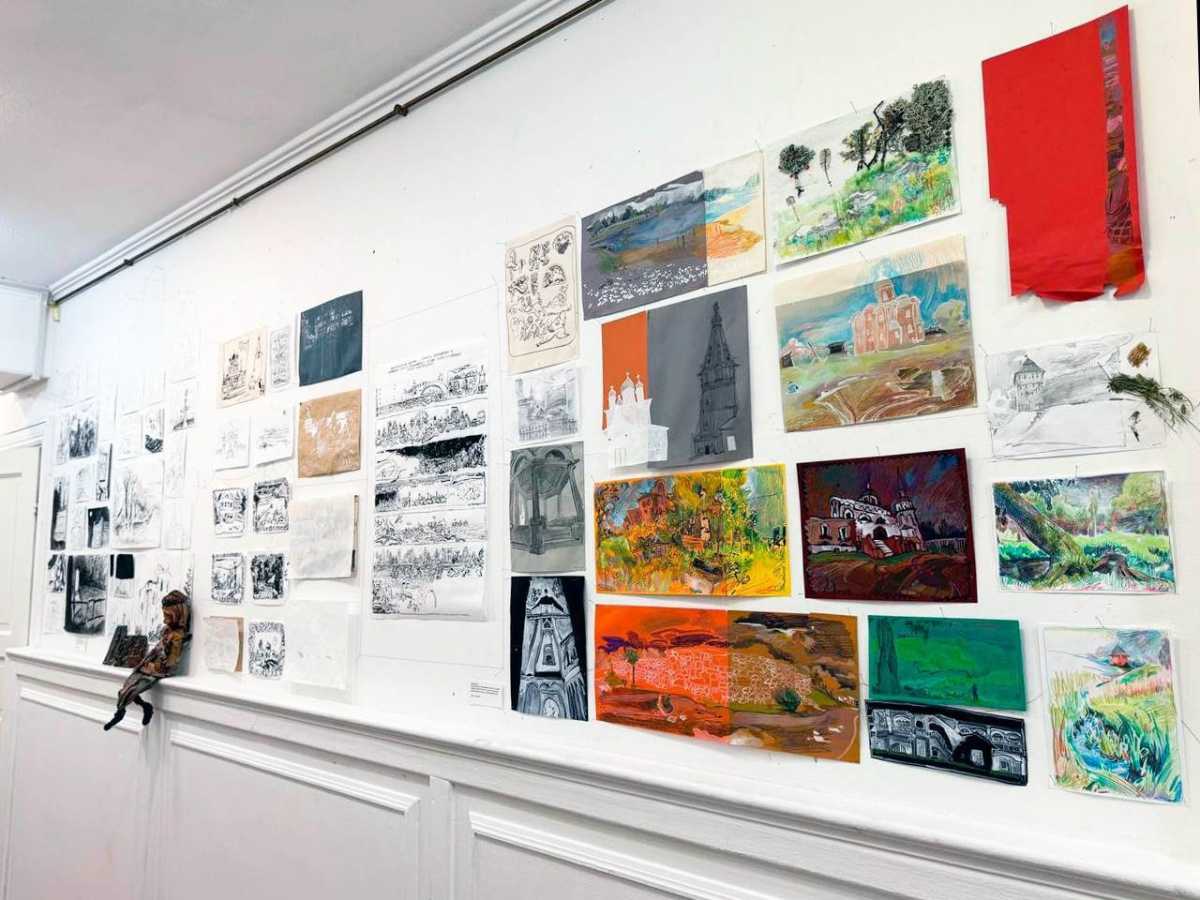 Во время поездки девушки посещали много экскурсий, изучали музыкальный образ Новгорода, чтобы максим