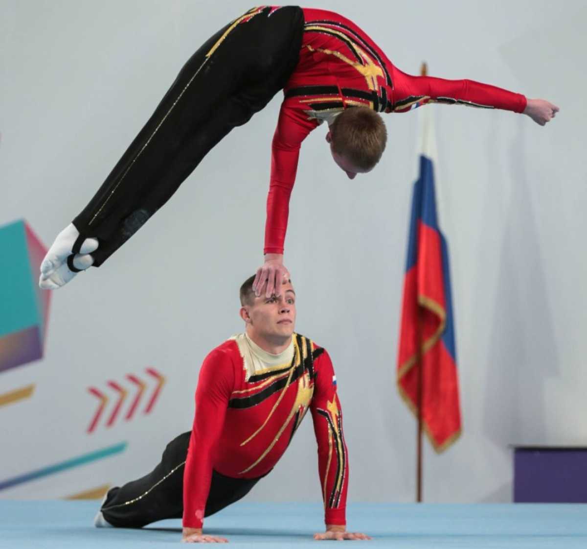 Владислав и Роман занимаются под руководством тренерской бригады Федоровых.