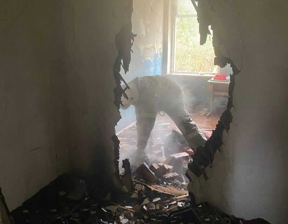 Причина пожара устанавливается.