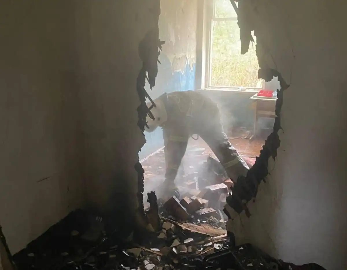 Причина пожара устанавливается.