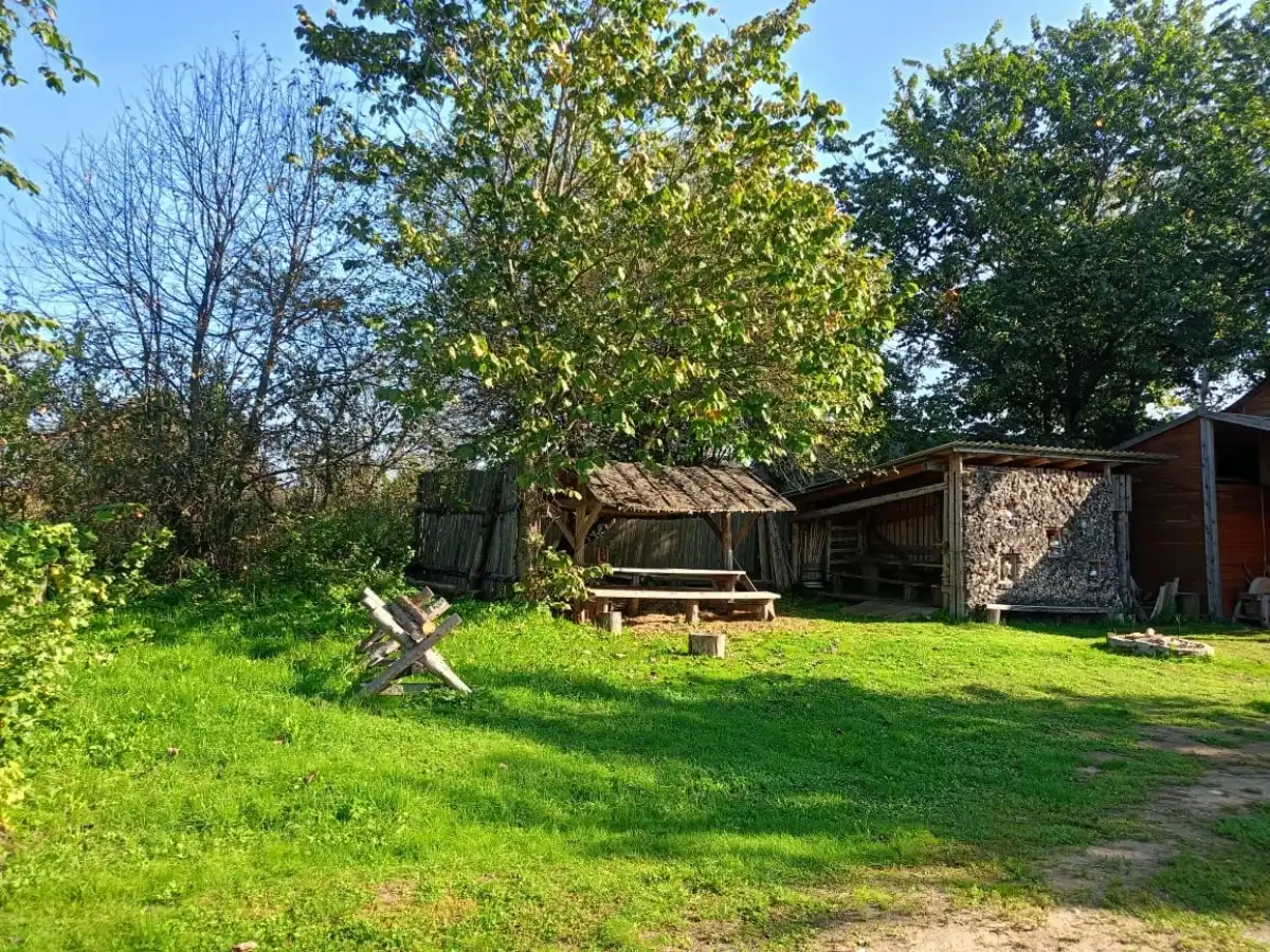 Скоро на этой поляне появится колодец и новая большая беседка.