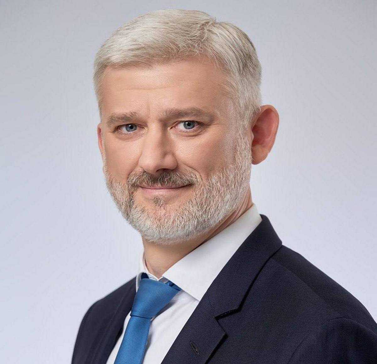 Евгений Дитрих обладает большим управленческим опытом.