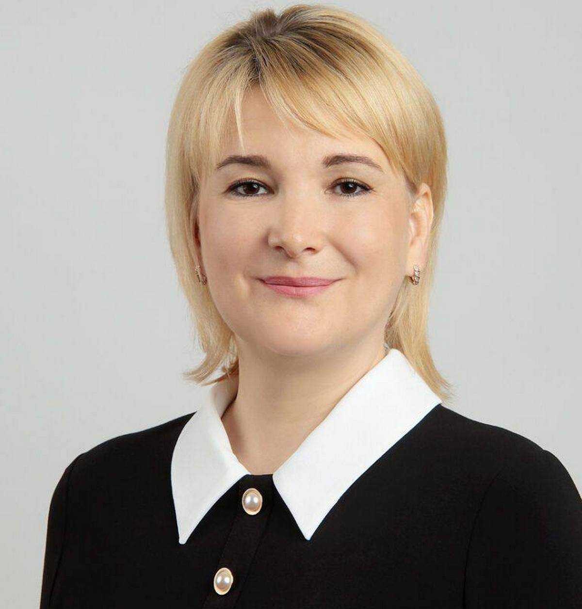 До назначения Ирина Федотова работала заместителем генерального директора по сбыту ООО «ТК Новгородс