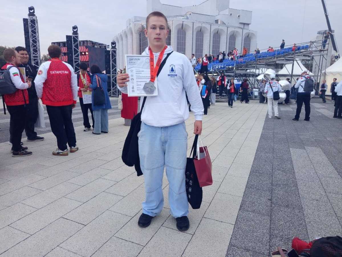 В сентябре Захар Тимофеев стал обладателем второго места в компетенции «Беспилотные системы диагност