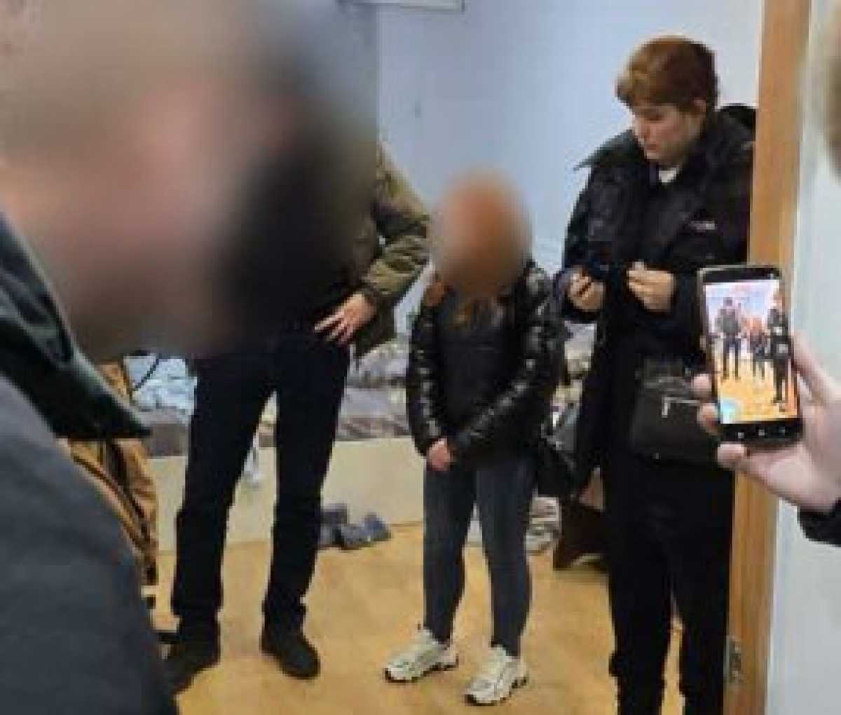 Сейчас женщина находится под арестом.