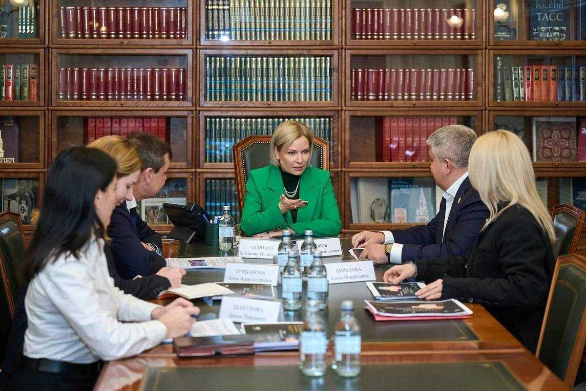 Александр Дронов рассказал Ольге Любимовой о подготовке XXIX Международного фестиваля театральных ис