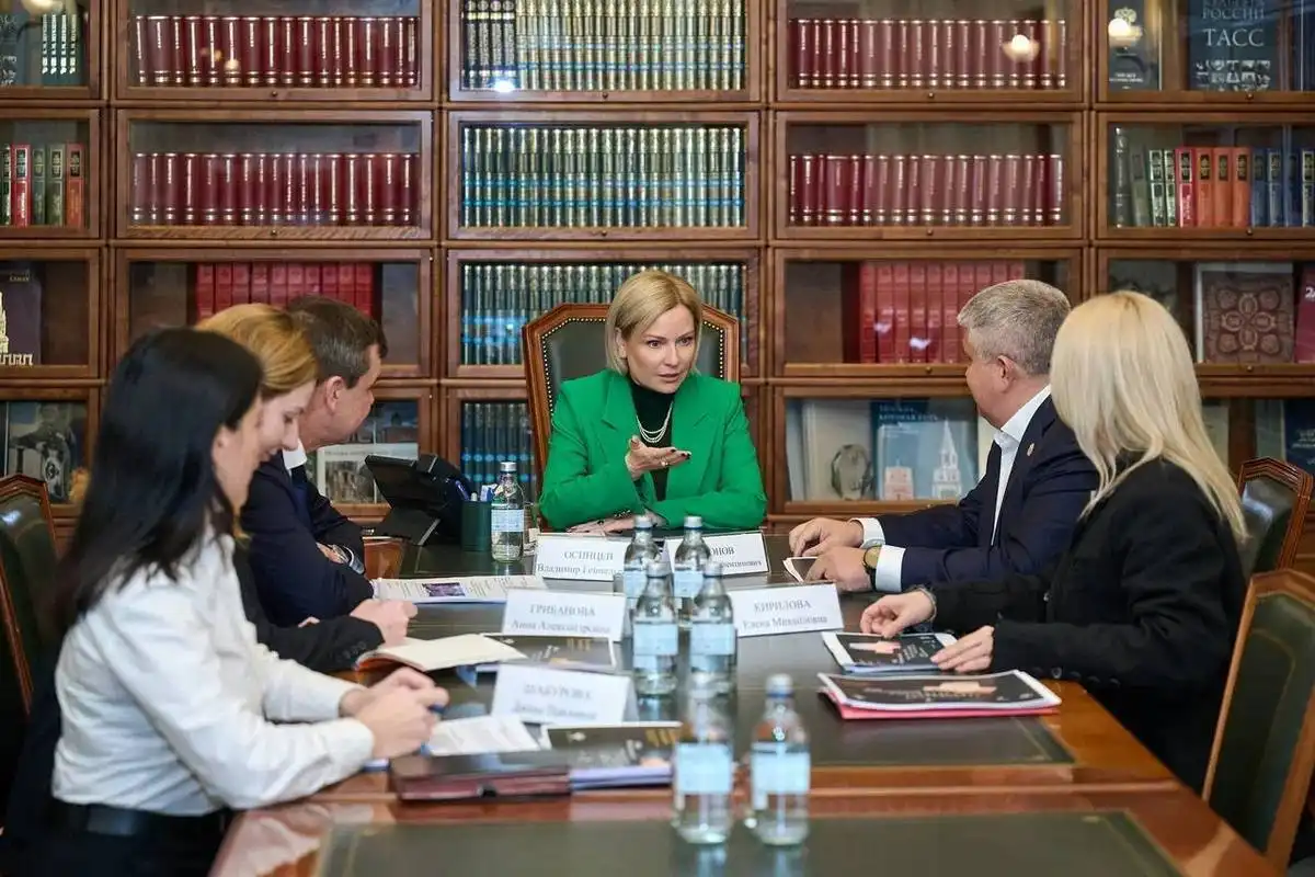 Александр Дронов рассказал Ольге Любимовой о подготовке XXIX Международного фестиваля театральных ис