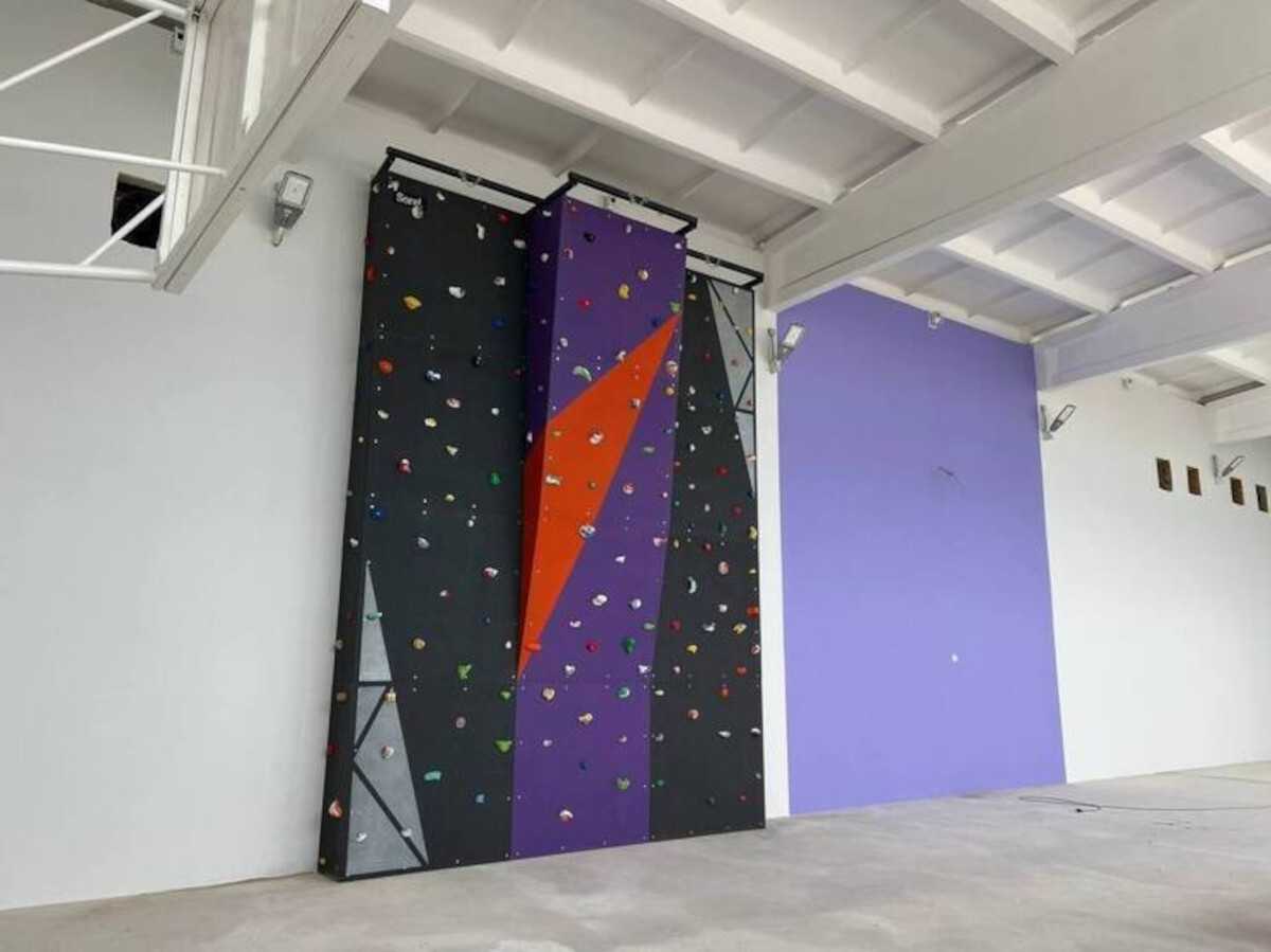 Запись в детские группы по скалолазанию уже идёт.