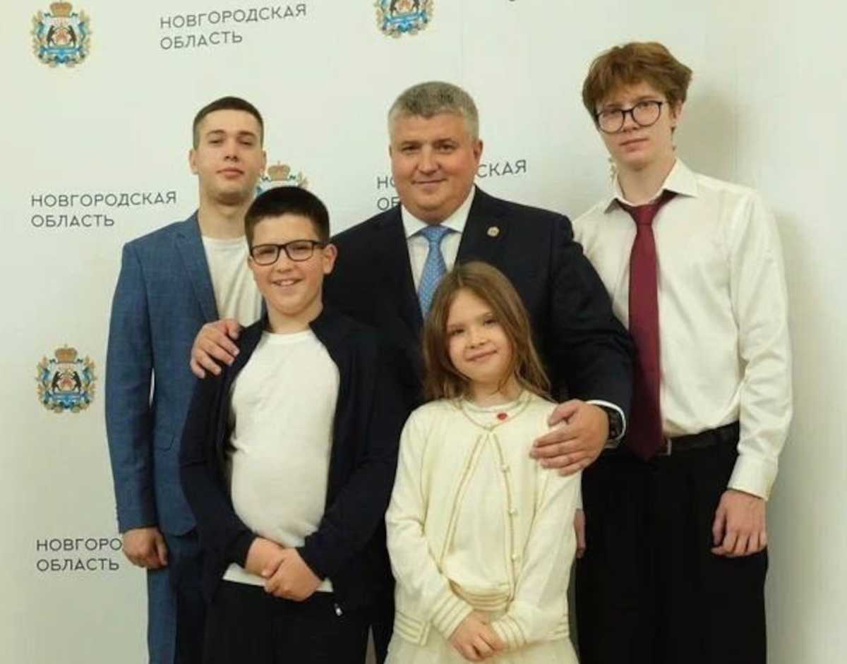 Александр Дронов: «При любой возможности стараюсь проводить время со своими детьми, дарить им вниман