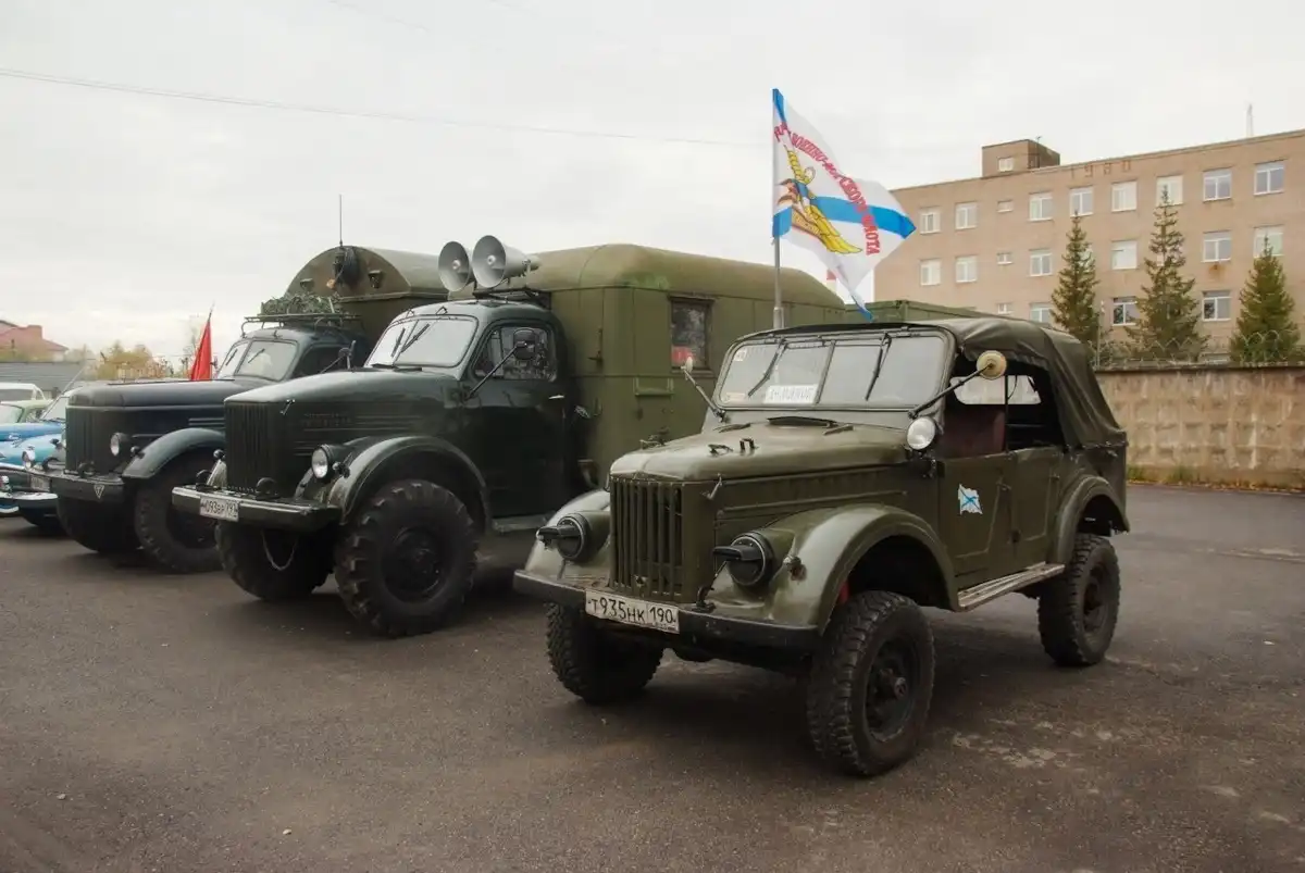 Демянская техника советского периода на выставке в Великом Новгороде.