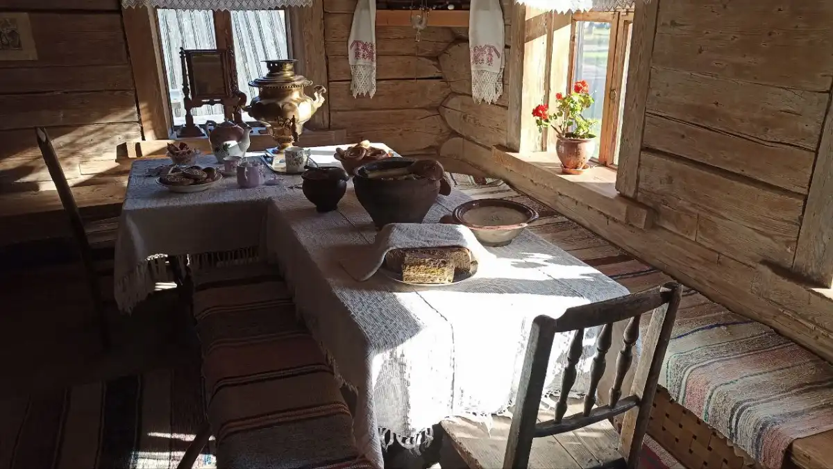 В «Витославлицах» юные горожане познакомятся с деревенской жизнью: раскроют секреты строительства кр