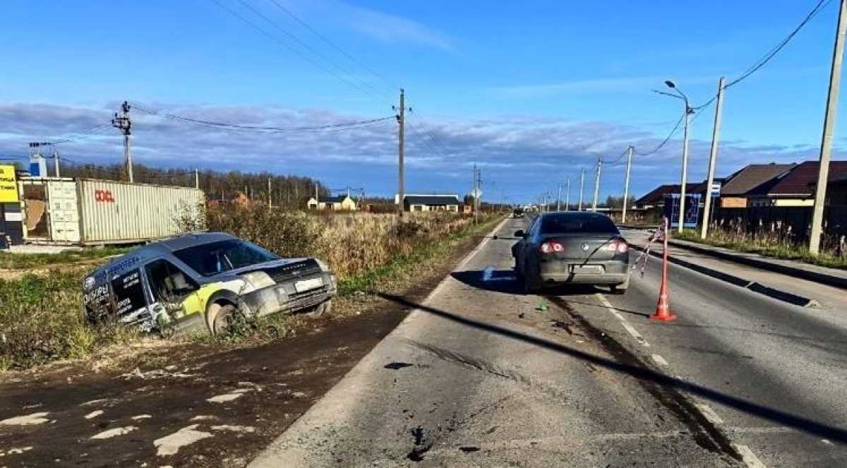 Водитель «Форда» с телесными повреждениями госпитализирован.