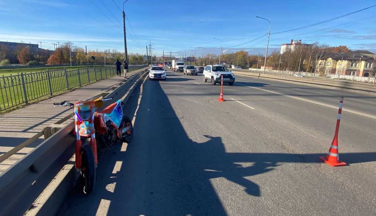 Водитель питбайка с закрытой черепно-мозговой травмой доставлен в Новгородскую областную клиническую