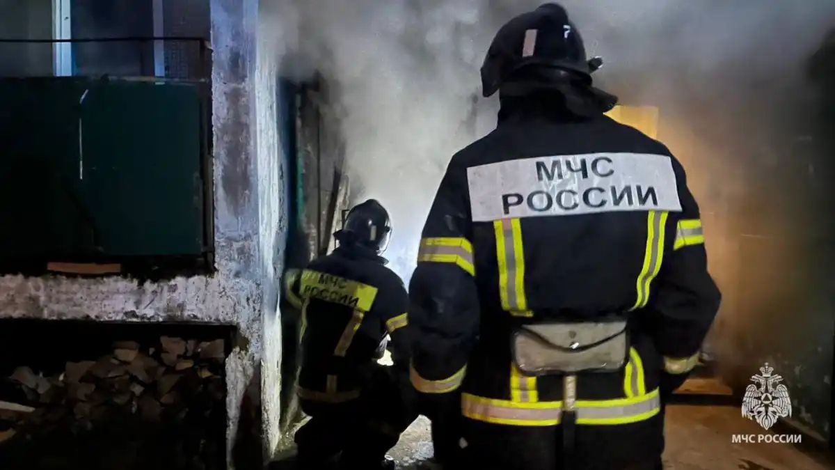 Причину пожара  в Хвойной устанавливают органы дознания.