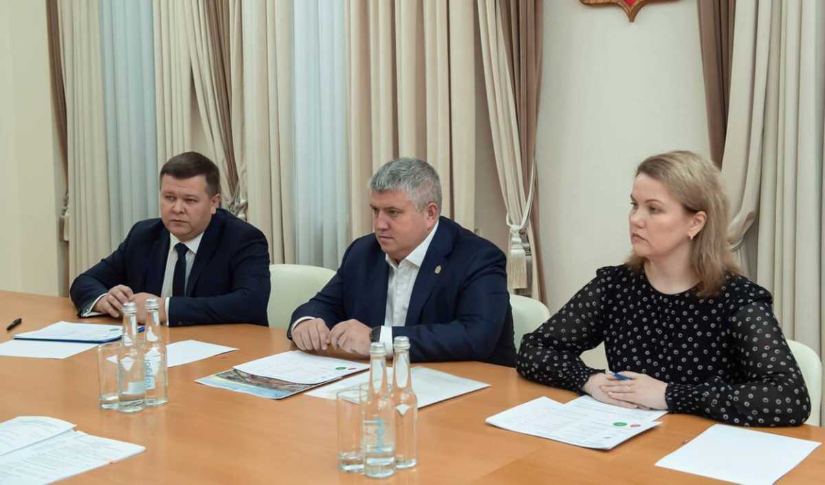 Губернатор Александр Дронов обсудил с министром Валерием Фальковым развитие науки и образования в ре