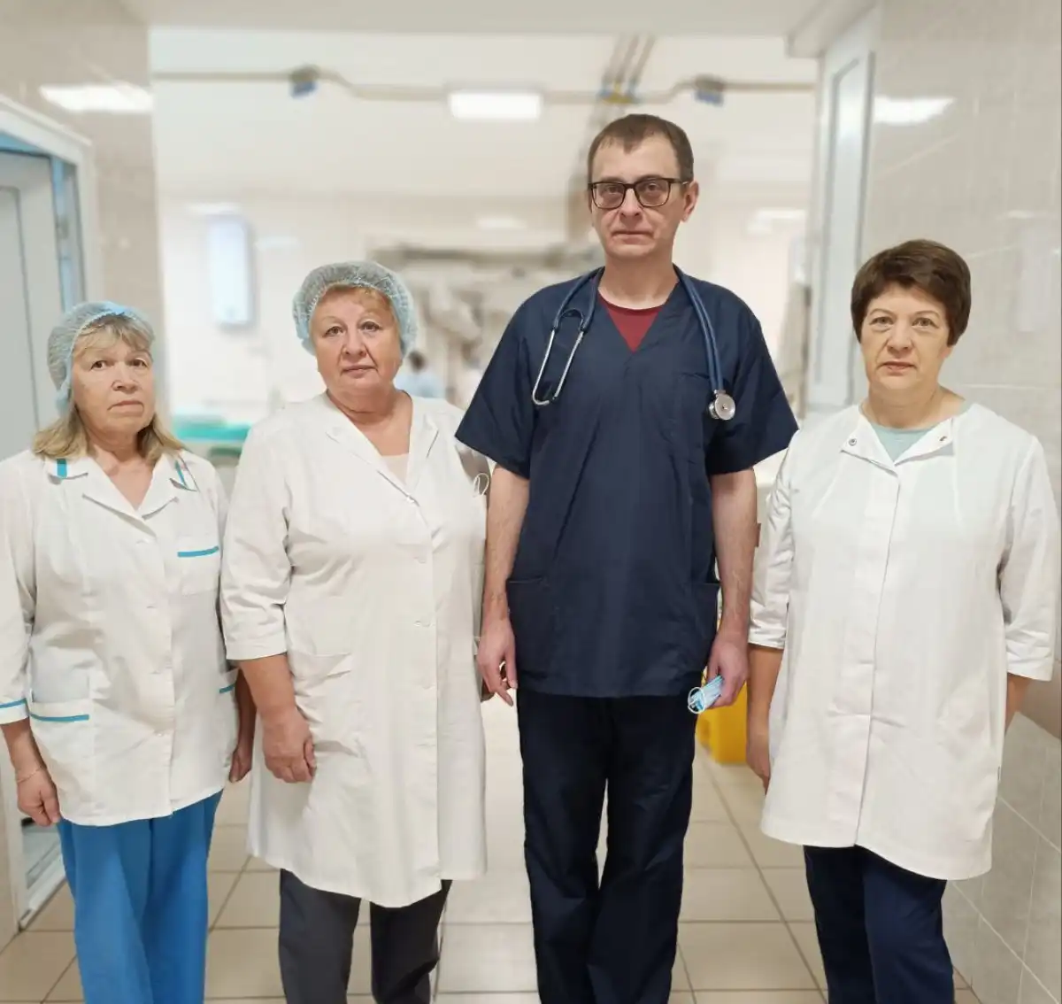 Сейчас пенсионерка выписана домой в стабильном состоянии и благодарит всех докторов, буквально верну