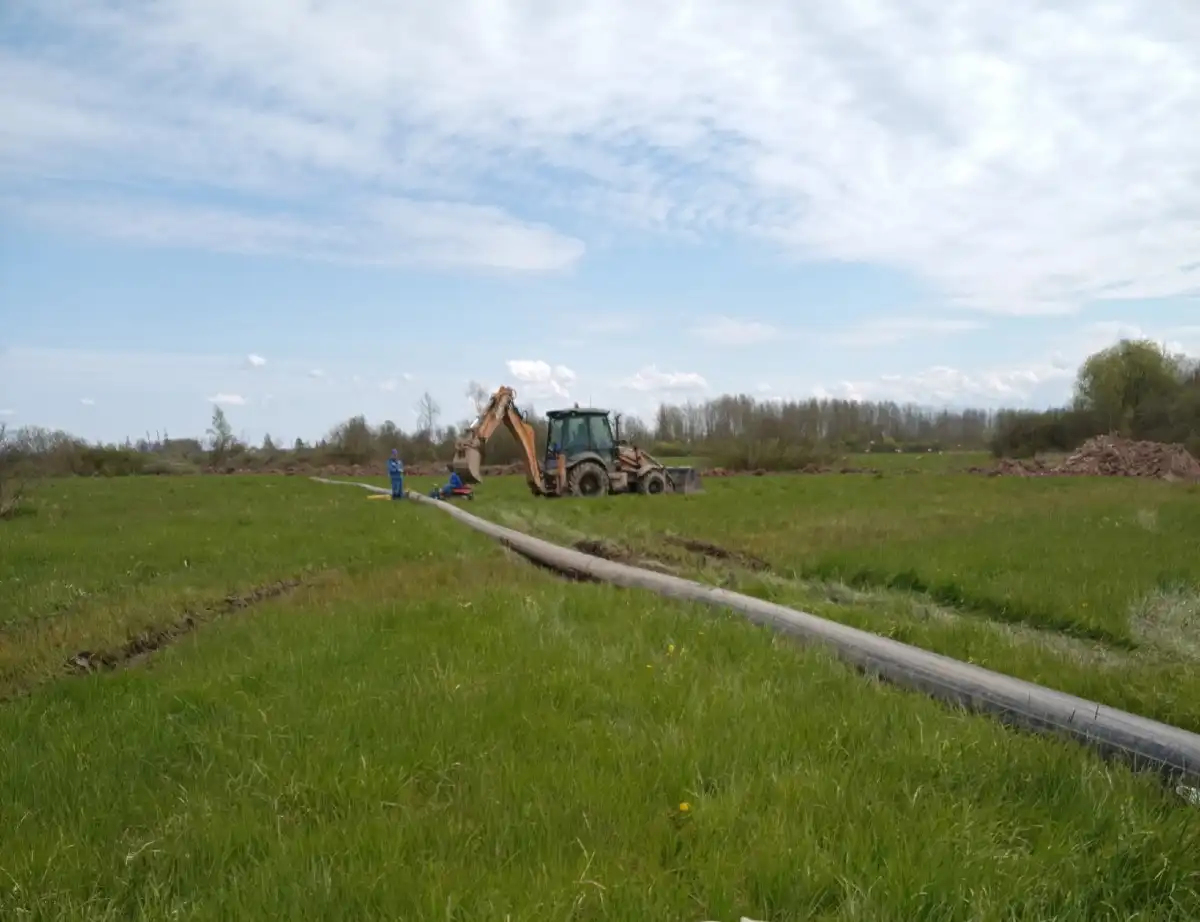 Строительство газопровода повышает надёжность газоснабжения потребителей в Великом Новгороде, деревн