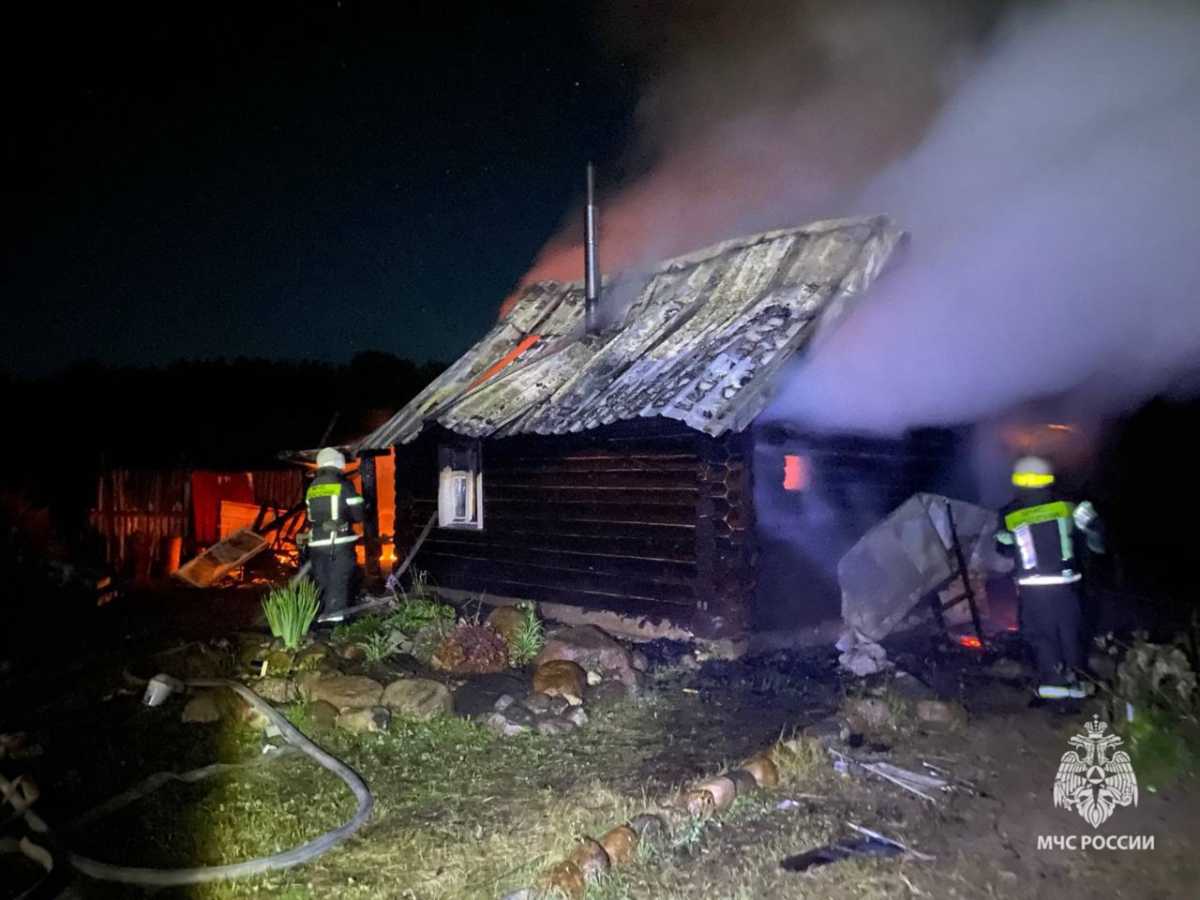 Причину пожара устанавливают органы дознания.