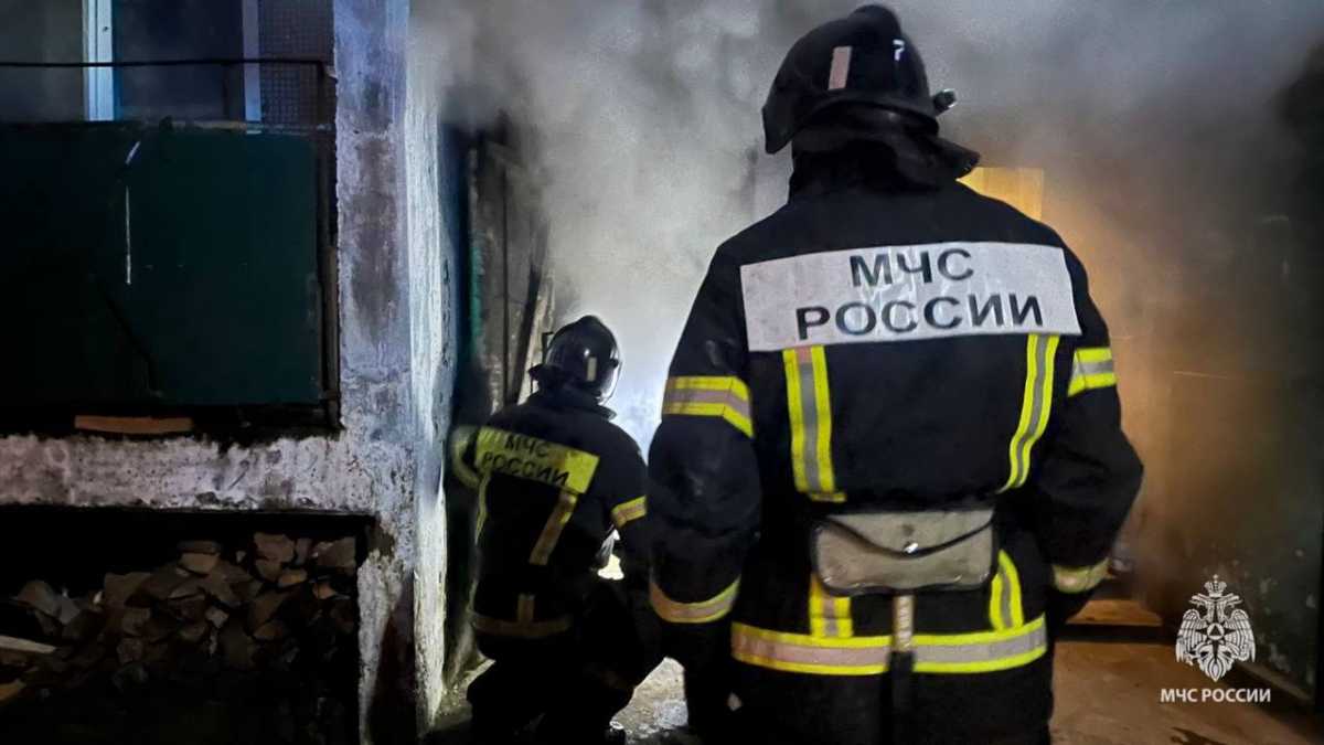 Причины пожаров устанавливаются органами дознания.