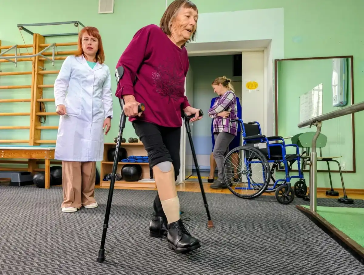 По индивидуальным меркам для Людмилы Кляйн бесплатно изготовили модульный протез.