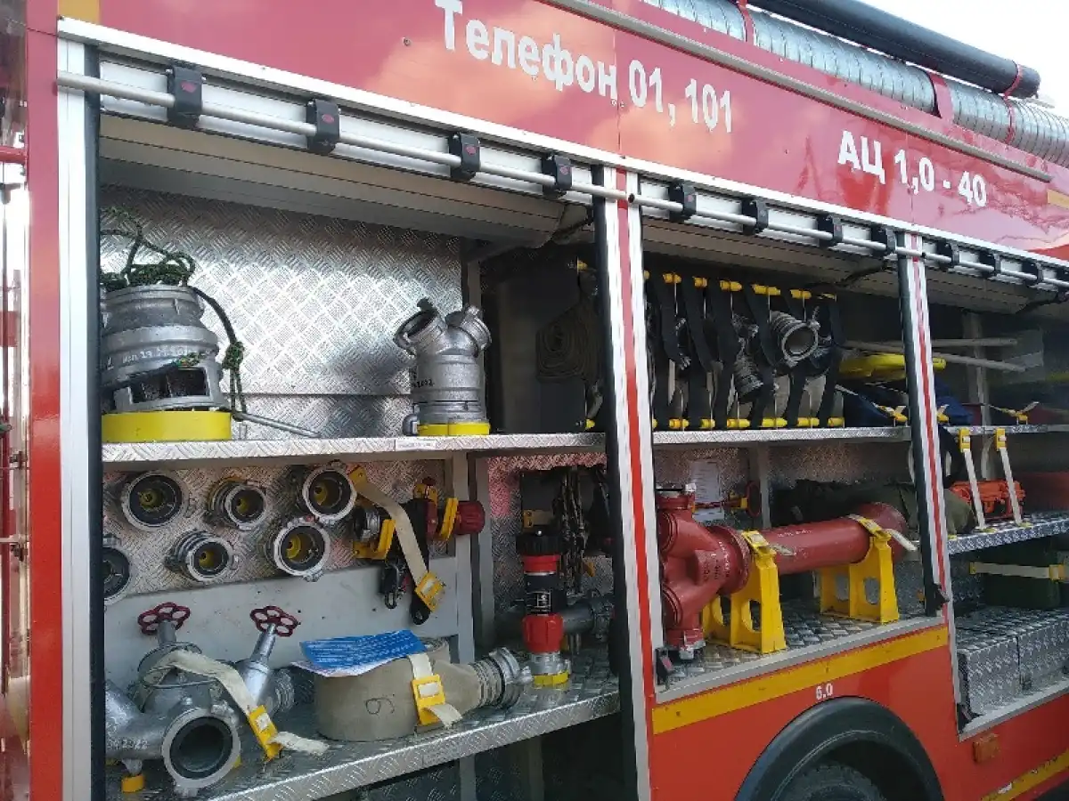 Причины пожаров устанавливают органы дознания.