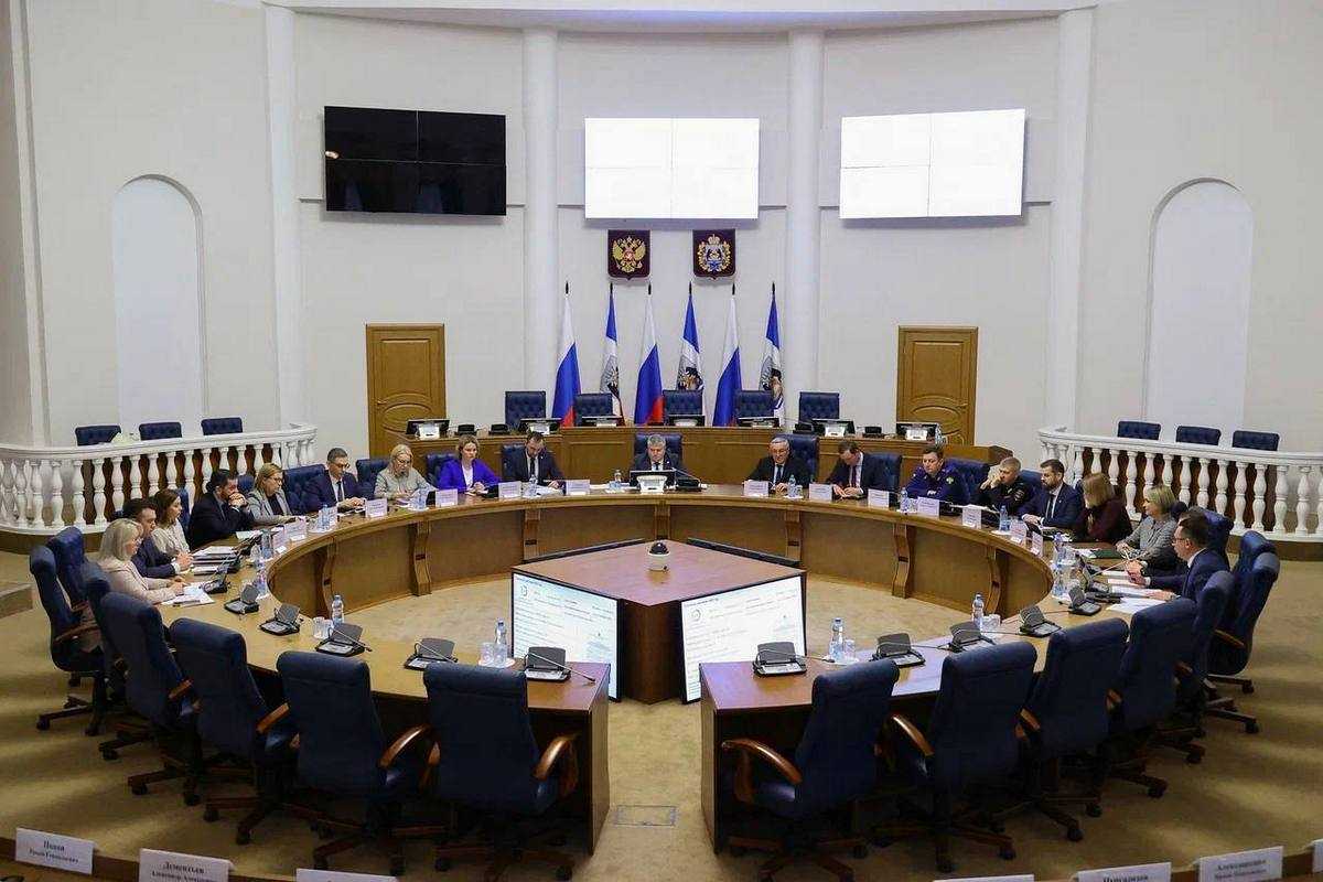 Расширенное оперативное совещание прошло под руководством губернатора Новгородской области Александр