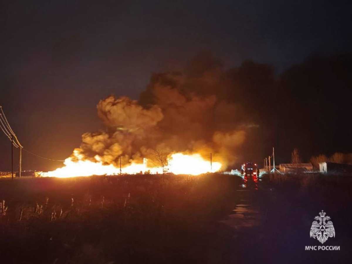 Причину пожара устанавливают органы дознания.