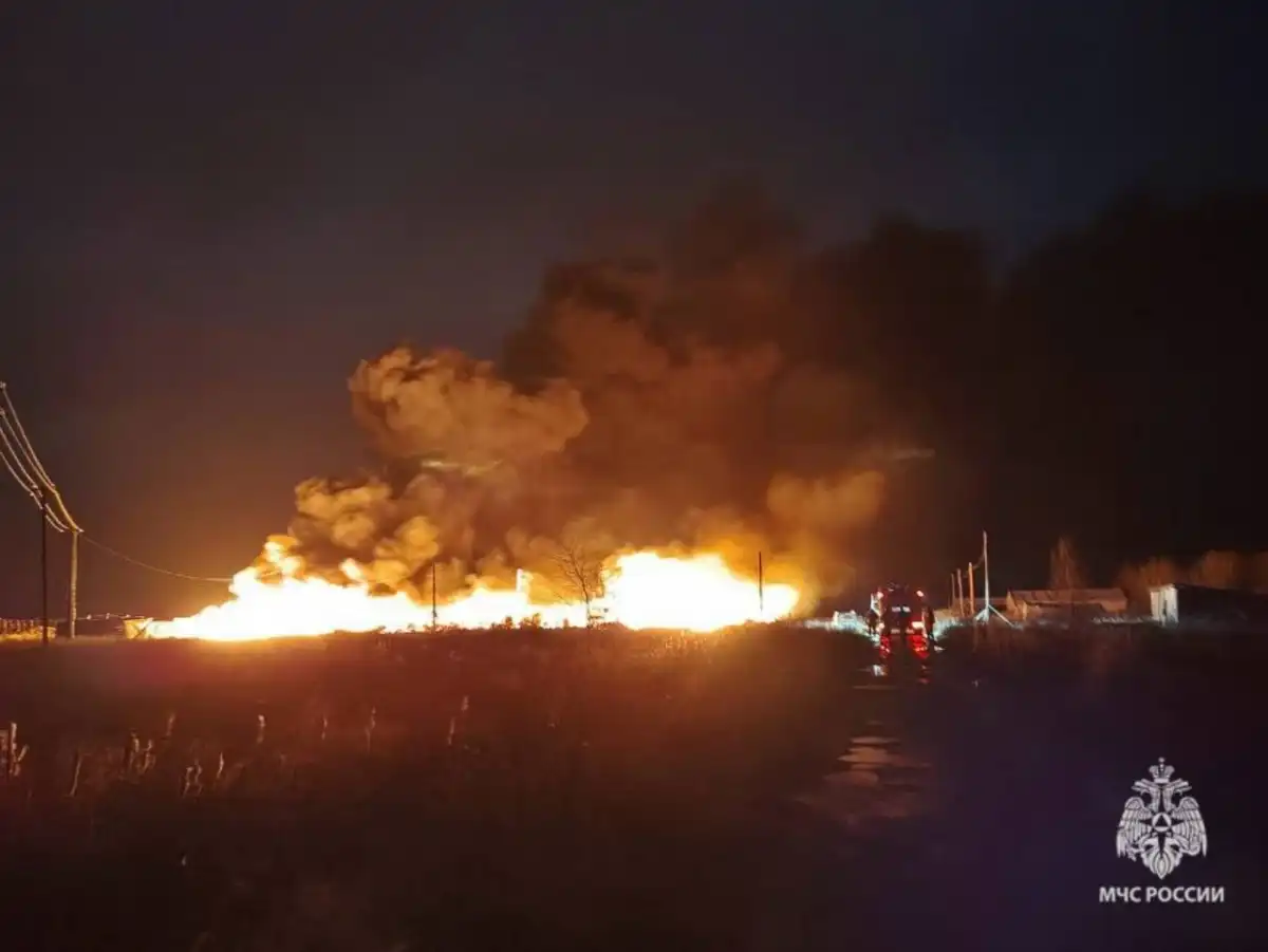 Причину пожара устанавливают органы дознания.