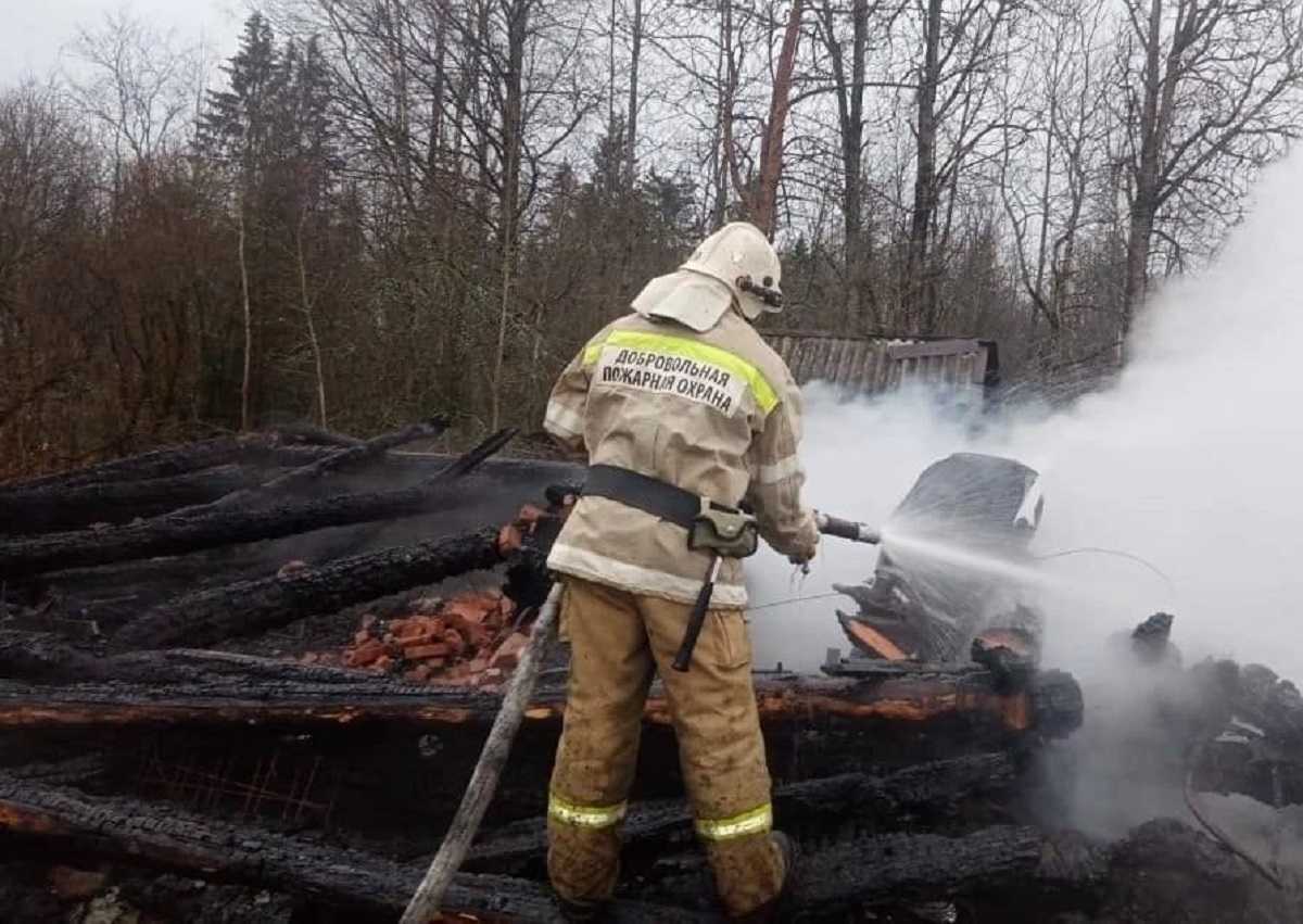 Добровольные пожарные региона сегодня отмечают 14-летие своего дела