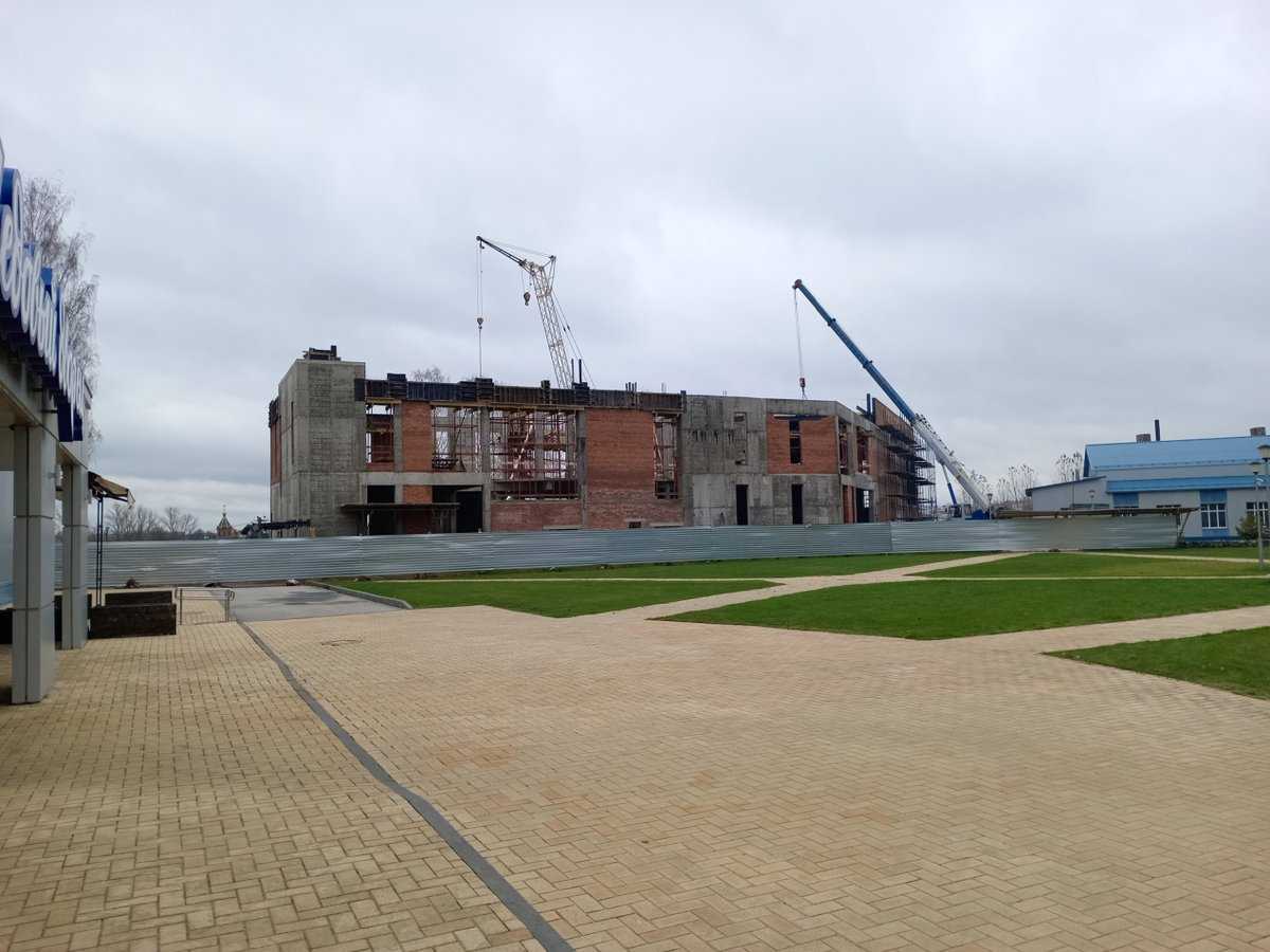 Спортивно-развлекательный центр строят рядом с физкультурно-оздоровительным комплексом «Металлург».