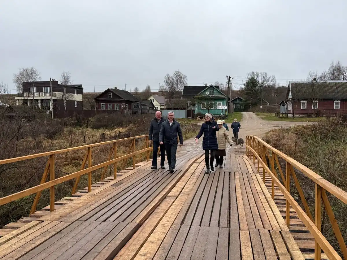 Жители деревни Сушани могут пользоваться обновлённым мостом.