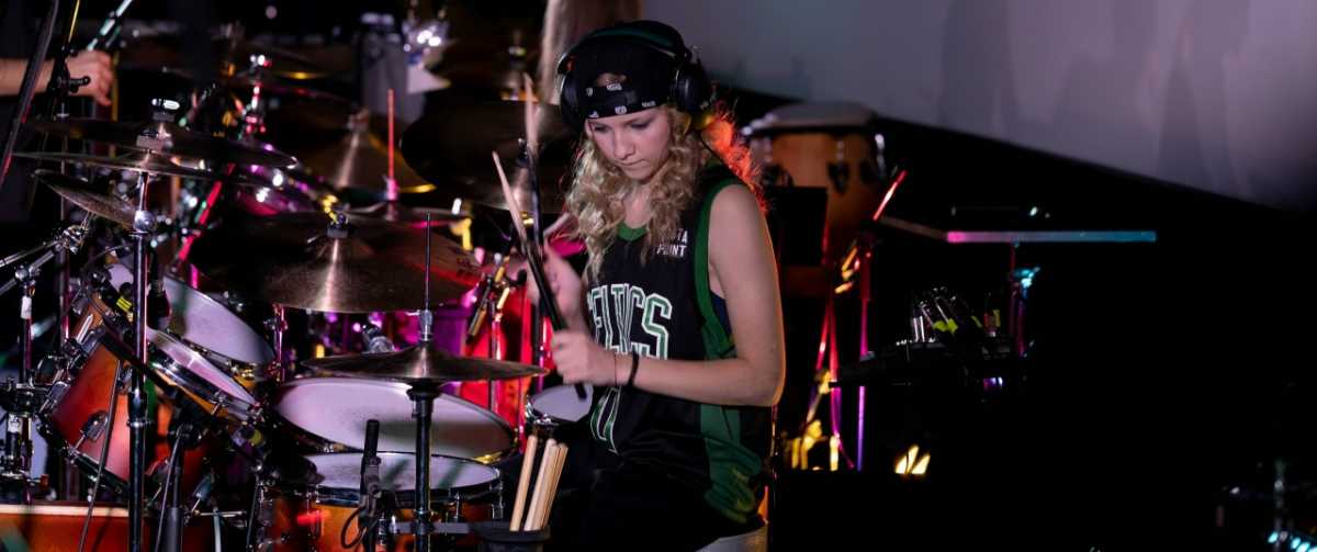 За годы проведения конкурса-фестиваля в нём приняли участие более 9 тысяч барабанщиков.