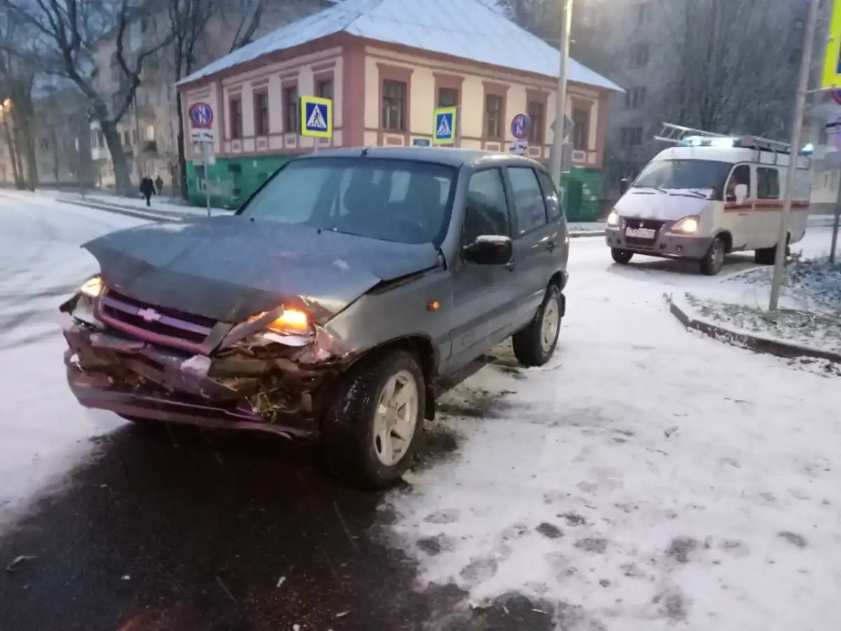 Причина ДТП и ущерб устанавливаются.