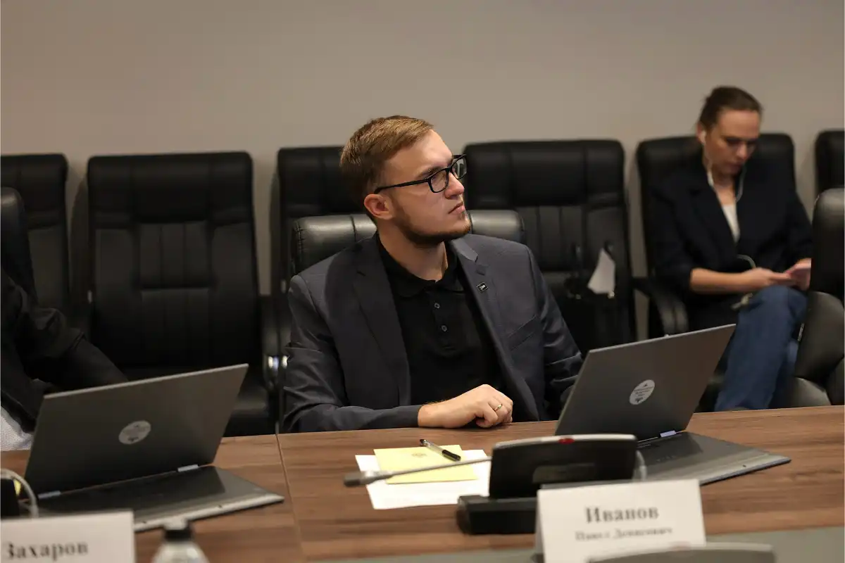 Павел Иванов проходит стажировку в Новгородской областной думе.