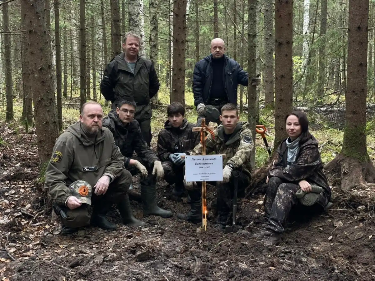 Во время проведения поисковых работ отрядом «Журавли» возле урочища Большие Дубовицы были обнаружены
