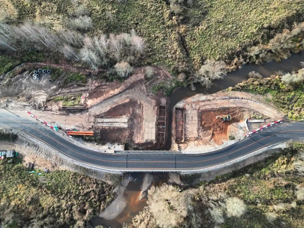 Новый арочный мост через реку Перехода планируют построить в июле 2026 года.