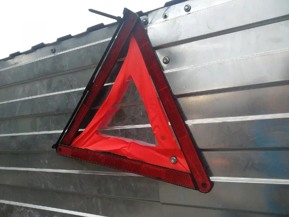 На месте происшествия работают сотрудники Госавтоинспекции и следственно-оперативная группа.