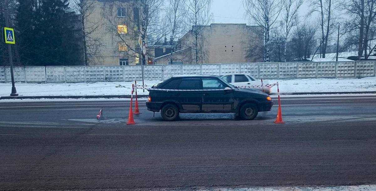 Женщину-пешехода с политравмой доставили в больницу.
