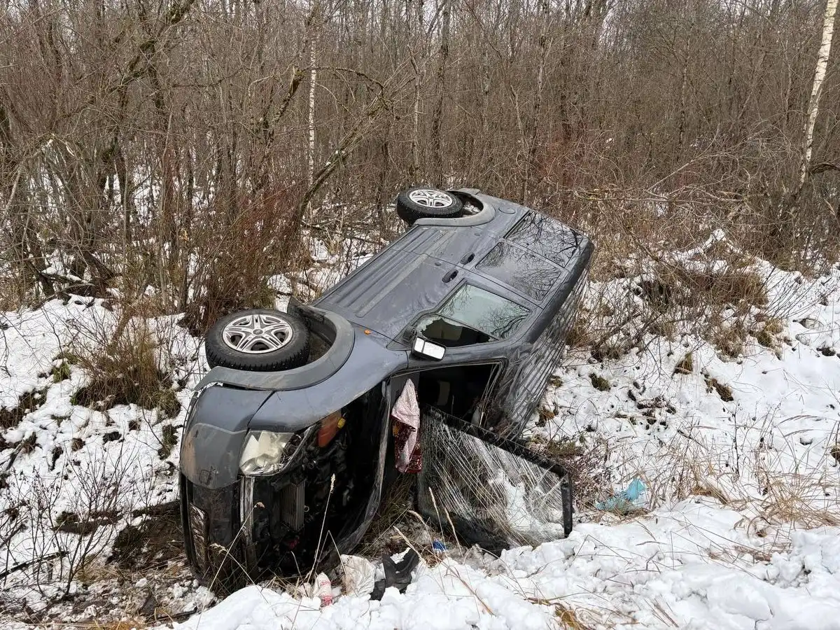 Водитель скончался на месте происшествия до прибытия бригады скорой медицинской помощи.