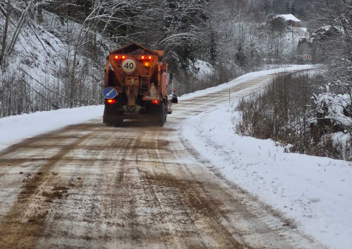 В распоряжении дорожных служб – более 1 тысячи единиц спецтехники.