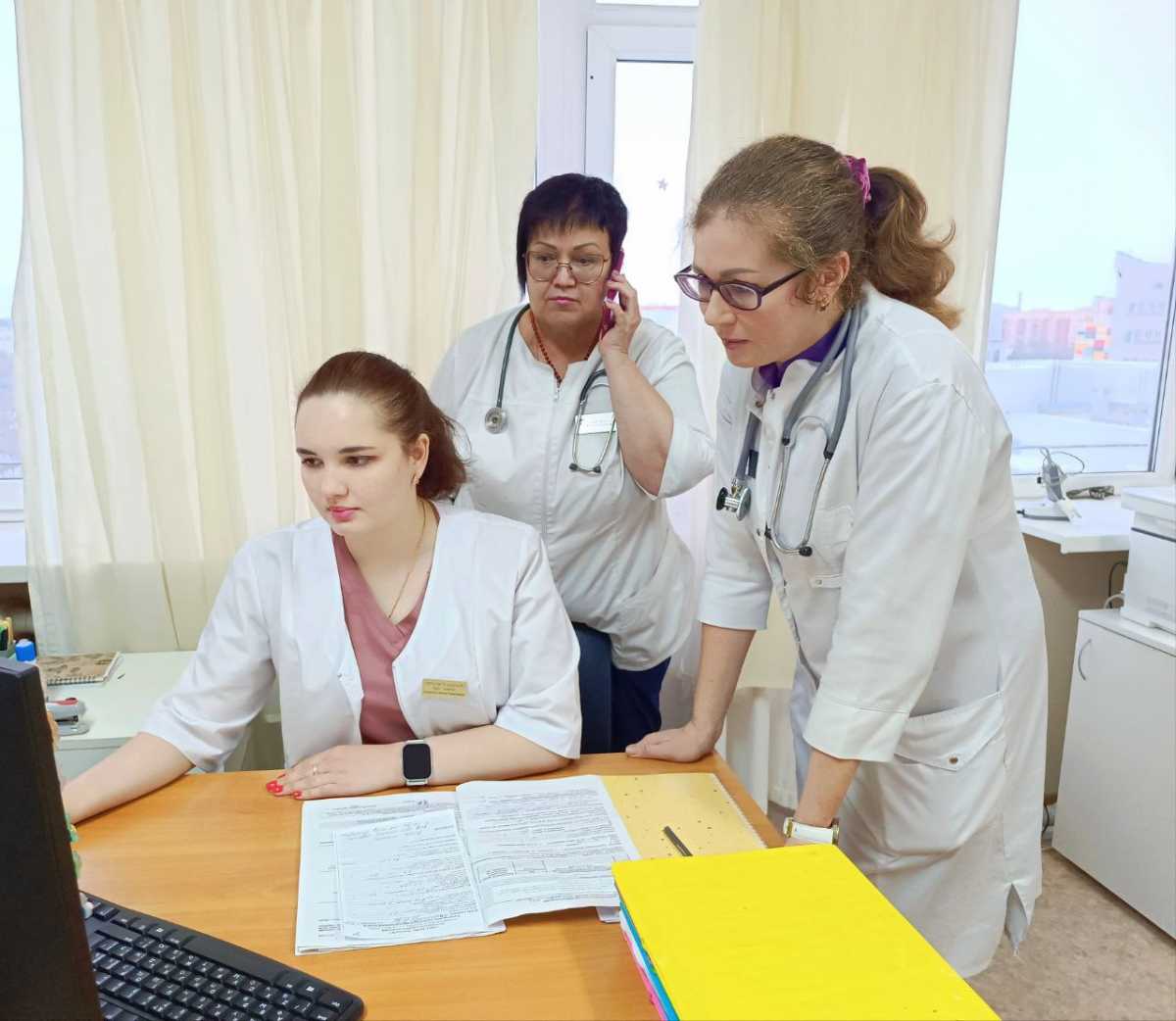 Принимавшая пациентку терапевт Диана Аманова оперативно выявила симптомы острой почечной недостаточности.