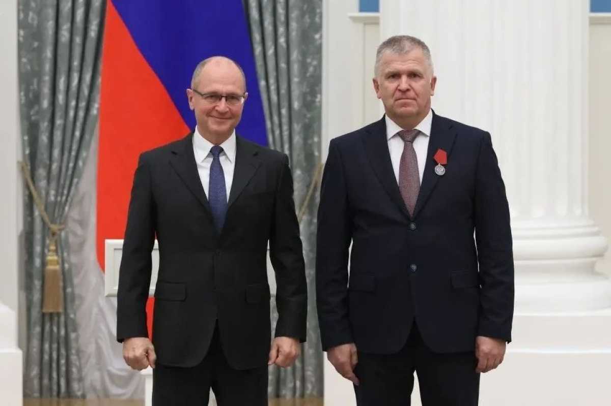 Высокая государственная награда стала признанием значительного вклада глав округов в развитие возглавляемых ими муниципалитетов.