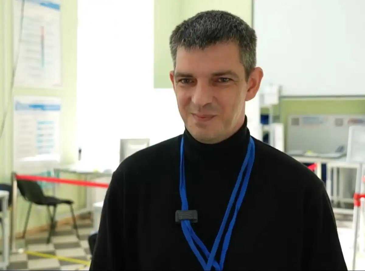 Николай Митенков проходил стажировку в администрации Чудовского округа.