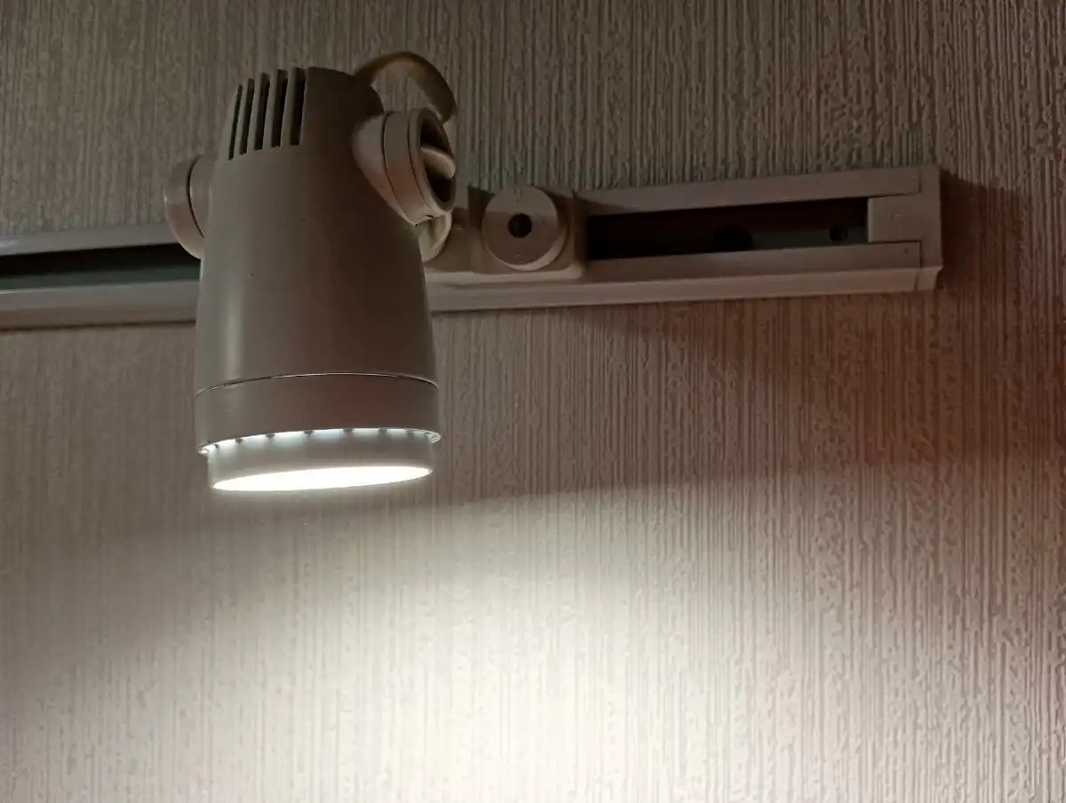 На месте работают две бригады «Новгородоблэлектро».