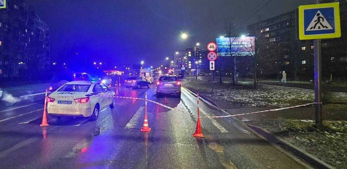 Пенсионерку доставили в Новгородскую областную клиническую больницу.