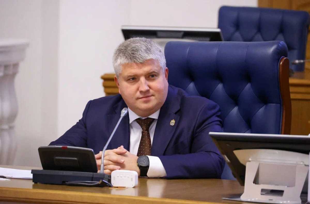 Прямой эфир с губернатором начнётся 9 декабря, в 19:00.