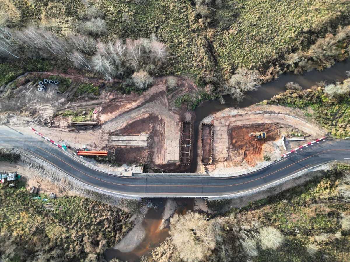 Ремонт моста в Старорусском округе на автодороге Шимск – Старая Русса – Холм.